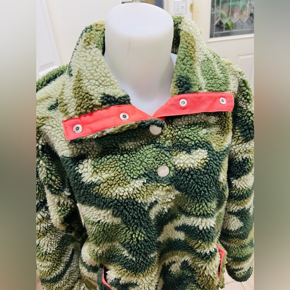J.Crew Fleece Camo Jacket Small Green Camouflage Sherpa Popover - Picture 2 of 6